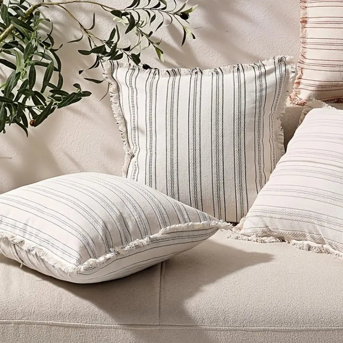 Elysia Scandinavisch sierkussen met franjes