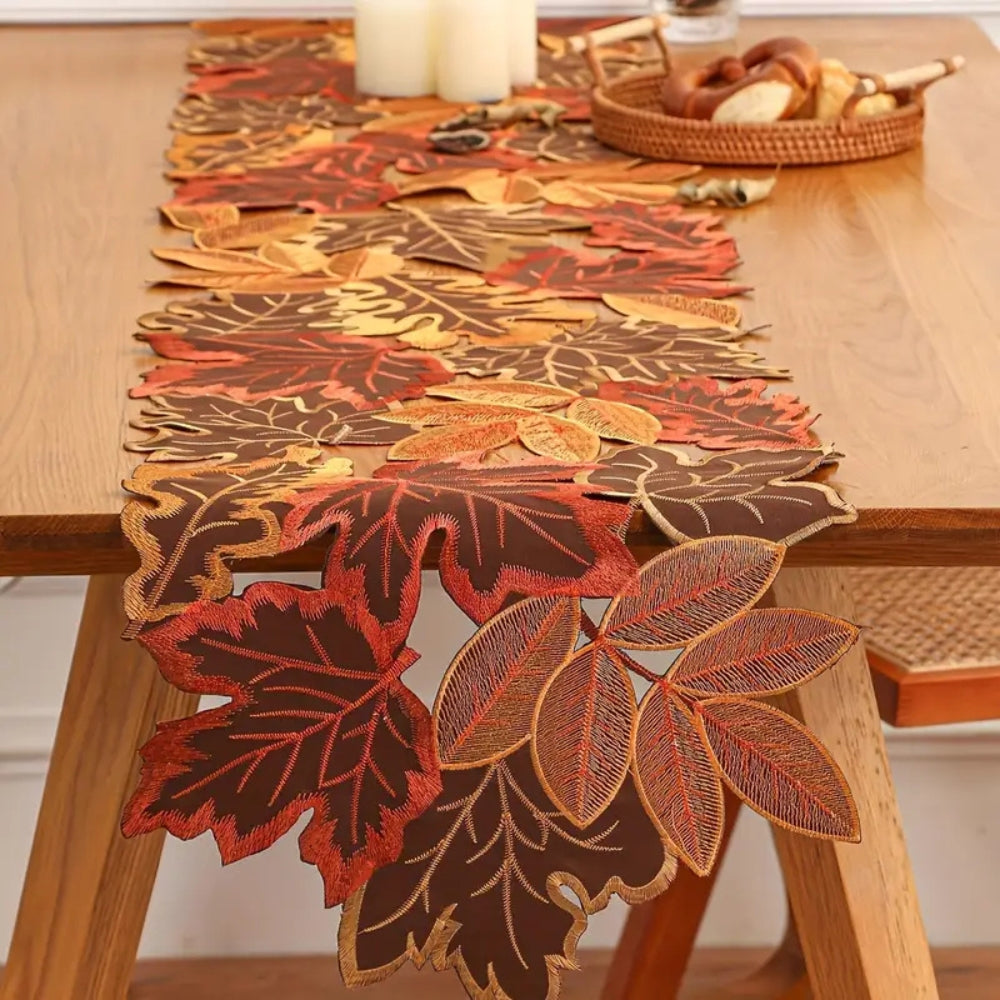 Geborduurde Esdoornblad Herfst Tafelloper