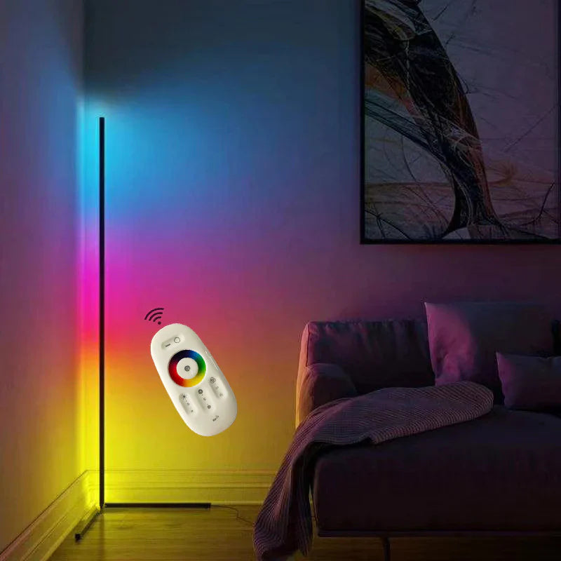 Ruimtebesparende LED hoek vloerlamp
