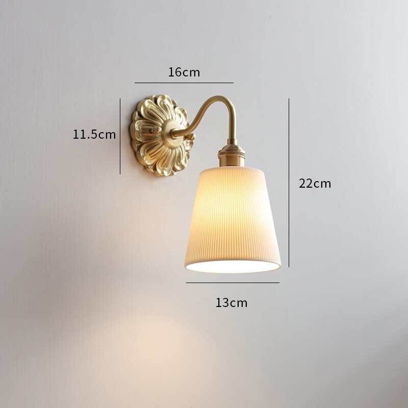 Vintage Koperen Wandlamp Met Matglazen Kap