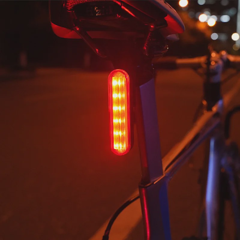 Slim achterlicht met laser en remsensor