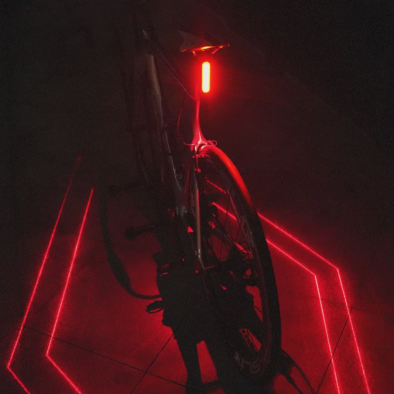 Slim achterlicht met laser en remsensor