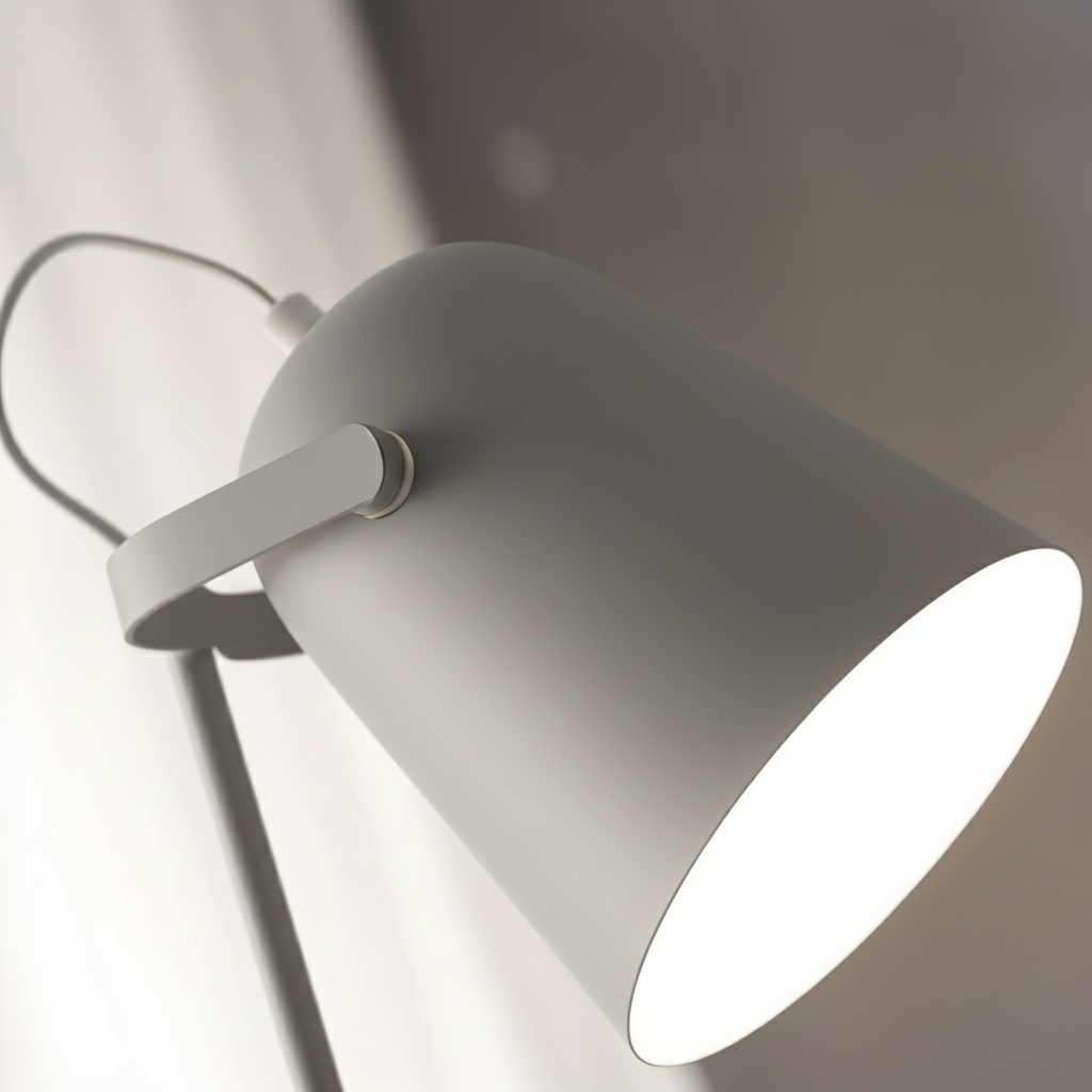 Verstelbare bureaulamp met kantelbare kap