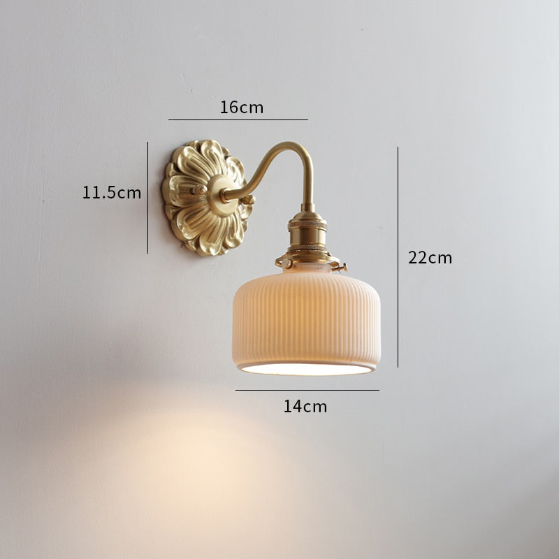 Vintage Koperen Wandlamp Met Matglazen Kap